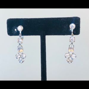 Vintage Brilliant Clear Rhinestone Dangle Earrings